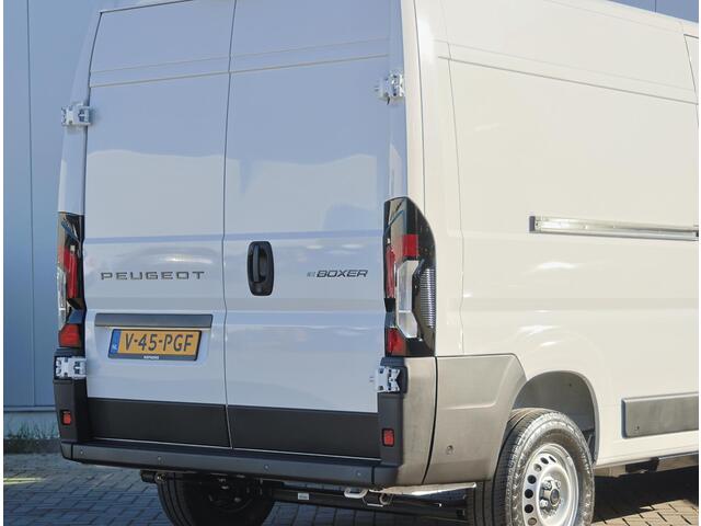 Peugeot BOXER e-Boxer 3.5t L4H3 Zwaar 110 kWh | 1ste eigenaar | AppleCarPlay/AndroidAuto | Navigatie | Cruise Control | Climate Control | Keyless | LED | Camera | 3 zits | Laadvloer | Parkeersensoren |