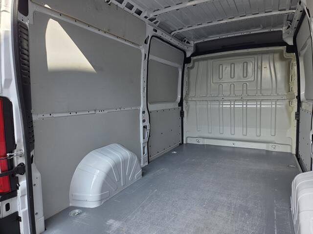 Peugeot BOXER / Opel Movano 103Kw/140Pk L2H2 Links & Rechts Schuifdeur Airco Cruisecontrol 2500Kg Trekhaak