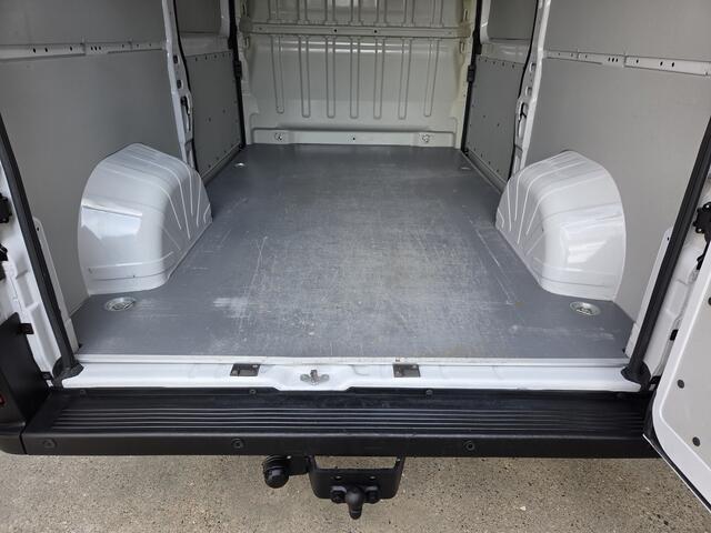 Peugeot BOXER / Opel Movano 103Kw/140Pk L2H2 Links & Rechts Schuifdeur Airco Cruisecontrol 2500Kg Trekhaak