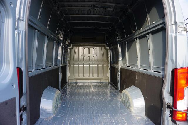 Peugeot BOXER 2.2 BlueHDi 180 L4H3 3.5t Zwaar Automaat |In Topstaat |1e eigenaar |Camera |Cruise |Stoelverwarming |Standkachel |2e airbag |180 pk |Airco |Keyless