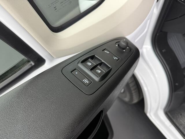 Peugeot BOXER 140PK L3H2 | Multimedia | Camera | Airco | 3-Zits | Betimmering