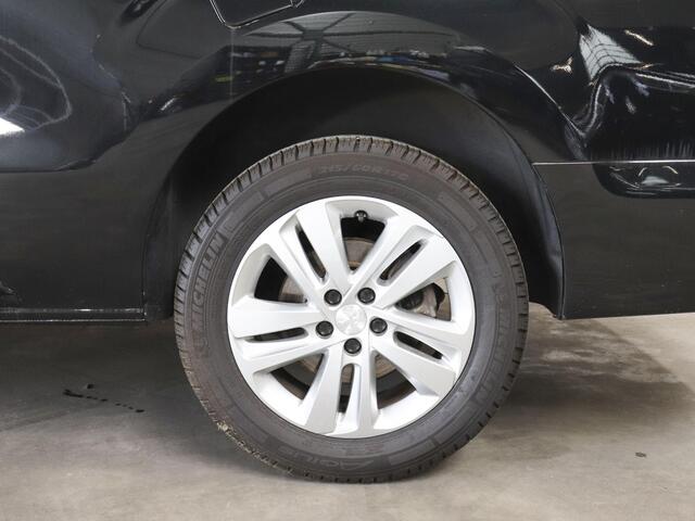 Peugeot EXPERT 2.0 BlueHDI 180 pk Long Premium 3-zits Automaat Airco App-Connect LM Velgen