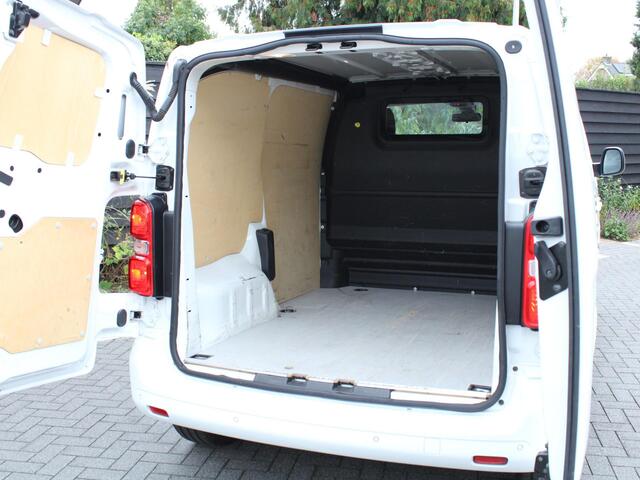 Peugeot EXPERT Premium Pack 2.0 BlueHDI 120PK 231C Navigatie, Parkeersensoren Achter, Cruise Control, Airco, Bluetooth, Grip Control