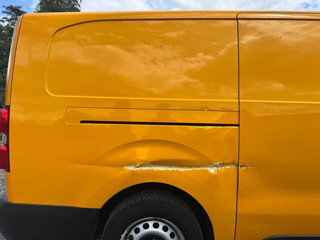 Peugeot EXPERT 2.0 BlueHDI 123PK L2 Premium / 2xSchuifdeur / trekhaak / Airco / Euro6 / Apk - nieuw