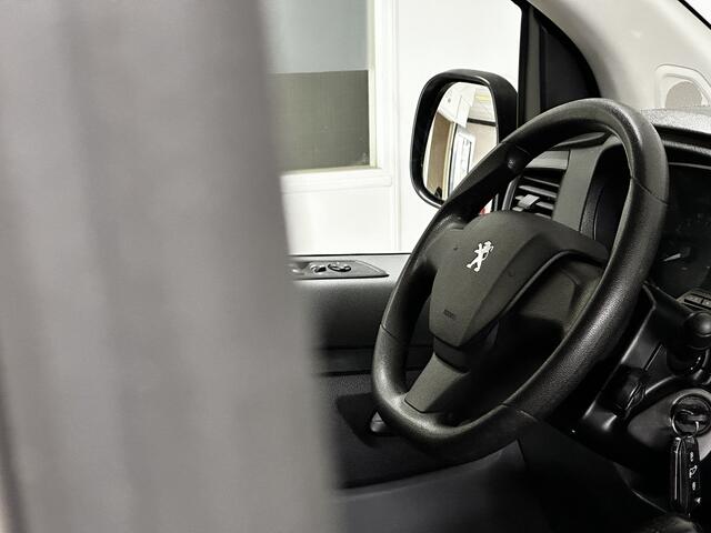 Peugeot EXPERT 231S 2.0 BlueHDI 120 Premium/ Trekhaak/ Zij-Schuifdeur rechts/ Airco/ Cruise/ Elek. pakket/ Bluetooth/ Armsteun/ Mistl./ PDC V+A.