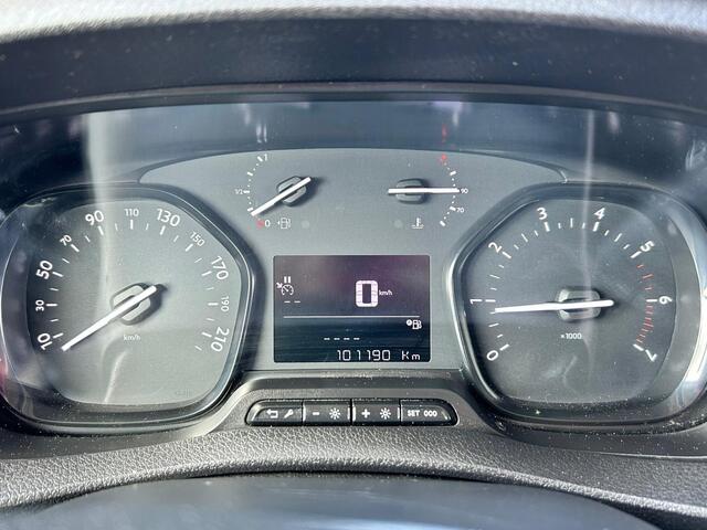 Peugeot EXPERT 1.5 BlueHDI 102 PK / 1e EIG / 3-ZITS / L2H1 / TREKHAAK / AIRCO / CRUISE / NAVI / SCHUIFDEUR