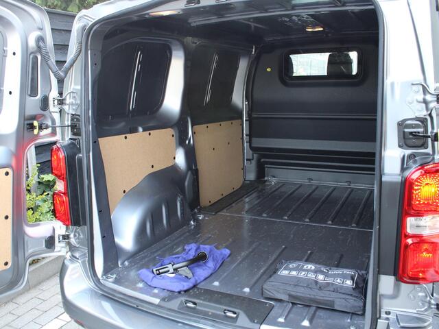 Peugeot EXPERT 2.0 BlueHDI 145PK S&S L2 Trekhaak, Navigatie, Achteruitrijcamera, Cruise Control, Airco
