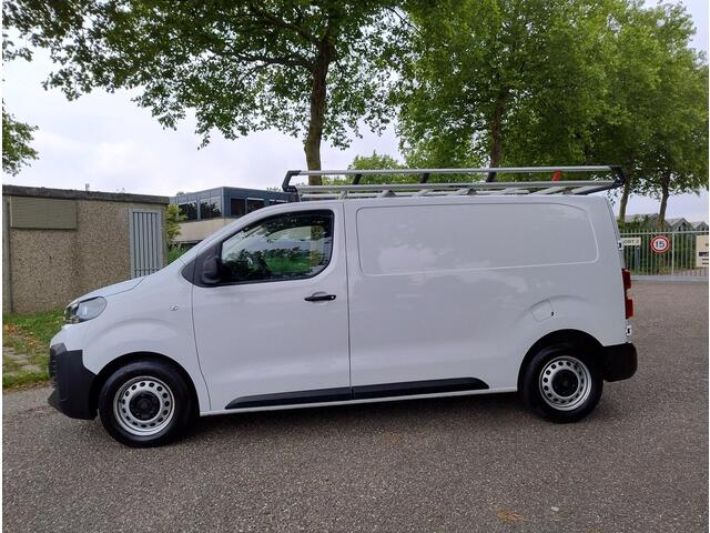 Peugeot EXPERT L2 1.5 BlueHDi 120pk | NAVI | Multimedia | Apple Carplay / Android Auto | Parkeersensoren achter | Achteruitrijcamera | Elektrisch inklapbare spiegels | Licht- en regensensor | Mistlampen | Bestuurdersstoel comfort | Bank voorpassagiers | Q-Tech Imperiaal