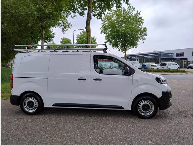 Peugeot EXPERT L2 1.5 BlueHDi 120pk | NAVI | Multimedia | Apple Carplay / Android Auto | Parkeersensoren achter | Achteruitrijcamera | Elektrisch inklapbare spiegels | Licht- en regensensor | Mistlampen | Bestuurdersstoel comfort | Bank voorpassagiers | Q-Tech Imperiaal
