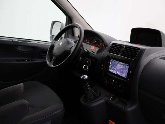 Peugeot EXPERT 229 2.0 HDI 128 PK L2H1*MARGE!*+ DRAADLOZE CARPLAY | 18 INCH | CAMERA | TREKHAAK 2000 KG | CRUISE CONTROL