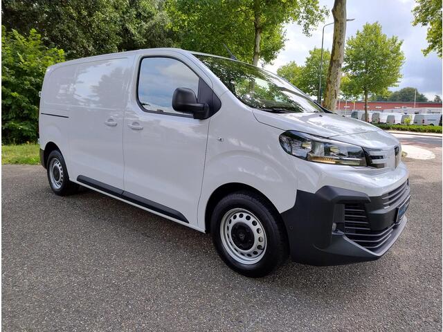Peugeot EXPERT L2 2.0 BlueHDi 145pk EAT8 | Houten afwerking laadruimte | Verhoogd laadvermorgen | Trekhaak | Doorlaadluik tussenschot | Keyless entry | Climate control | Achteruitrijcamera | Parkeersensoren voor en achter | Surround View | NAVI | Apple Carplay | Android
