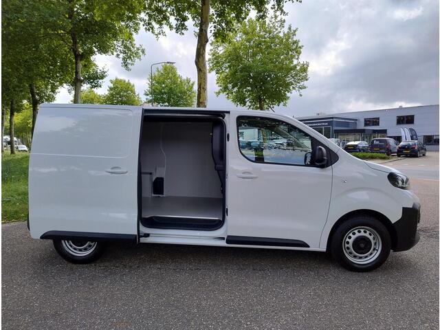 Peugeot EXPERT L2 2.0 BlueHDi 145pk EAT8 | Houten afwerking laadruimte | Verhoogd laadvermorgen | Trekhaak | Doorlaadluik tussenschot | Keyless entry | Climate control | Achteruitrijcamera | Parkeersensoren voor en achter | Surround View | NAVI | Apple Carplay | Android