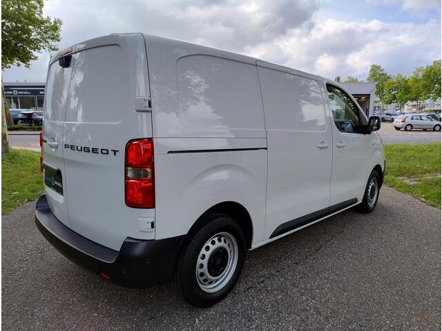 Peugeot EXPERT L2 2.0 BlueHDi 145pk EAT8 | Houten afwerking laadruimte | Verhoogd laadvermorgen | Trekhaak | Doorlaadluik tussenschot | Keyless entry | Climate control | Achteruitrijcamera | Parkeersensoren voor en achter | Surround View | NAVI | Apple Carplay | Android