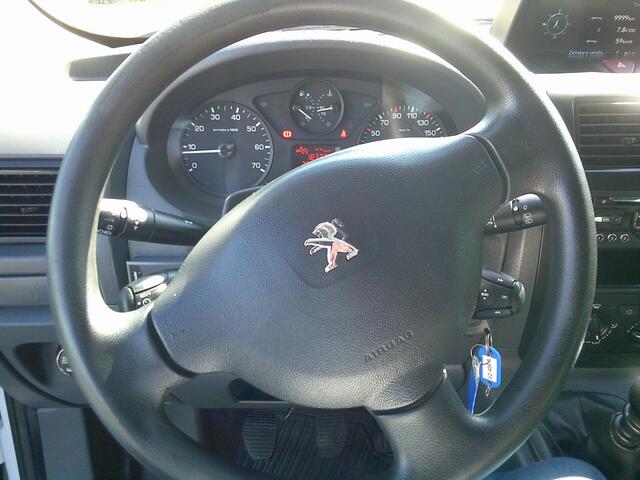 Peugeot EXPERT 227 2.0 HDI L1H1 Navteq 2 VOORZIEN VAN AIRCO+CRUISECONTROL !!!!