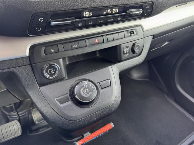 Peugeot EXPERT 2.0 BlueHDI 180 Standard Sport | Trekhaak | Camera | Parkeersensoren | Carplay | Lederen Bekleding | Stoel Verwarming | Navigatiesysteem | 17 Inch | 42.514 Km!