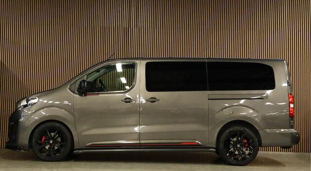 Peugeot EXPERT 2.0 BlueHDI 180 DC XL L3H1 | Sport Edition | L+R Schuifdeur | CarPlay | Camera | Dodehoek detector | Navigatie | Bi-Xenon | Trekhaak | Climate control | PDC | Alarm klasse 3 | Nieuwe APK | NAP Logisch