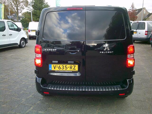 Peugeot EXPERT 226C 1.6 BlueHDI 95 Premium VOORZIEN VAN AIRCO+CRUISE+NAVIGATIE !!!