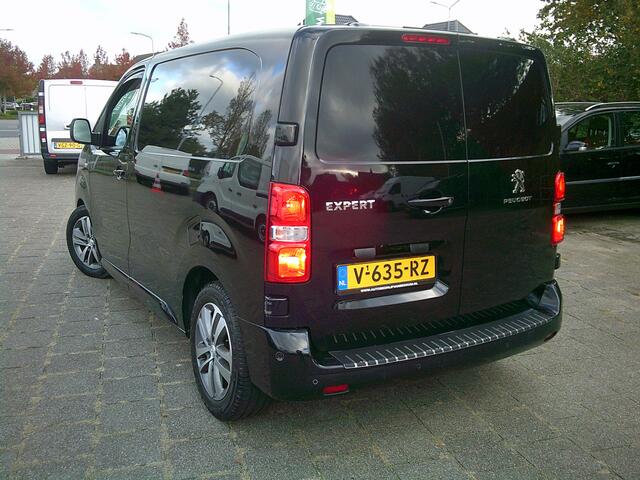 Peugeot EXPERT 226C 1.6 BlueHDI 95 Premium VOORZIEN VAN AIRCO+CRUISE+NAVIGATIE !!!