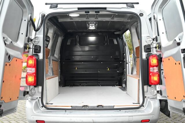 Peugeot EXPERT 2.0 120 PK Premium Navi 17 LMV PDC L1H1