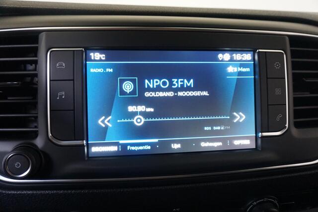 Peugeot EXPERT 1.5 BlueHDI Premium L2 | Navigatie | Apple carplay/Android Auto | DAB+ | 3zits | Airco | Cruise Control | Betimmering | Bumpers in kleur