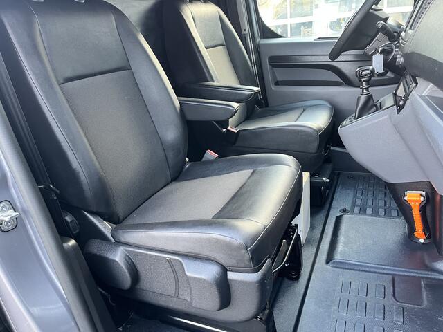 Peugeot EXPERT 1.5 BlueHDI Marge BTW en BPM vrij!! Airco Cruise controle Navigatiesysteem 2-Persoons Parkeerhulp achter Apple carplay 1e eigenaar Euro 6 Bpm en Btw vrij voor particulier gebruik !!