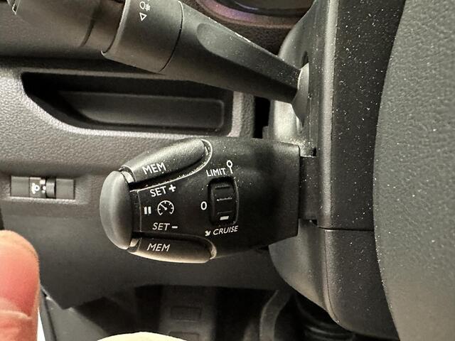 Peugeot EXPERT 1.5 BlueHDI 120 S&S L2