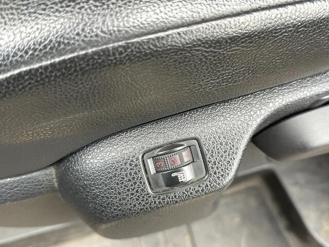 Peugeot EXPERT 2.0 BlueHDI 180 Standard Asphalt 177PK | BOMVOL | 1e Eigenaar | NL AUTO | Trekhaak | Automaat | Xenon | Headup | Achteruitrijcamera | Navigatie | Stoelverwarming | Dodehoekdetectie | Carplay | All Season |