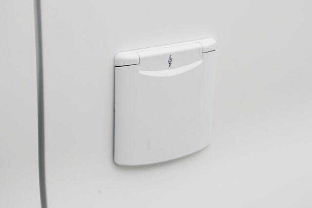 Peugeot EXPERT 1.5 BlueHDI 102pk Koelwagen/Vriezer 12V+230V 04-2022