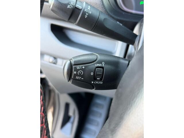 Peugeot EXPERT 2.0 BlueHDI 150PK L3 KOELVLOEISTOF BOUWT DRUK