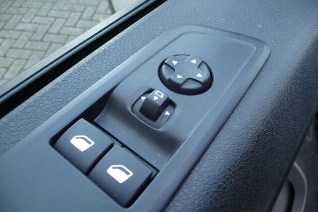 Peugeot EXPERT 2.0 BlueHDi 145 L3 airco, 3 zits