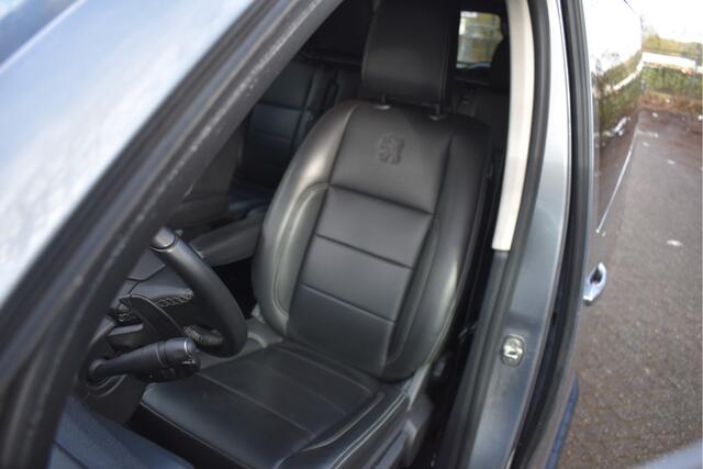 Peugeot EXPERT DC 5-Persoons 2.0 BlueHDI 180 Long Sport | Leder | Camera | Carplay | Trekhaak | Xenon / LED | Cruise Contr | NAP