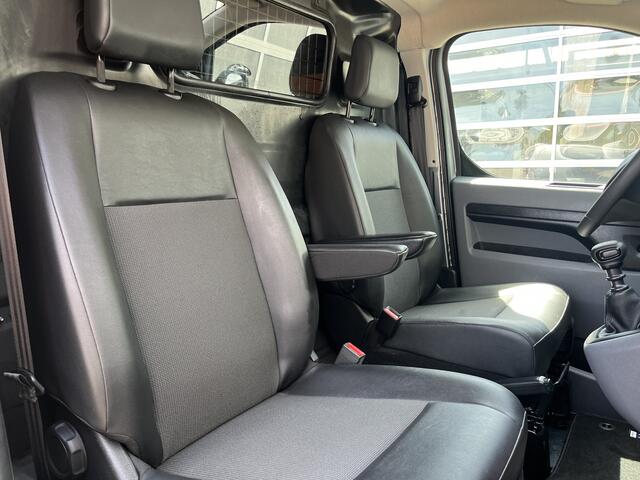 Peugeot EXPERT 1.5 BlueHDI Marge BTW en BPM vrij!! Airco Cruise controle Navigatiesysteem 2-Persoons Parkeerhulp achter Apple carplay 1e eigenaar Euro 6 Bpm en Btw vrij voor particulier gebruik !!
