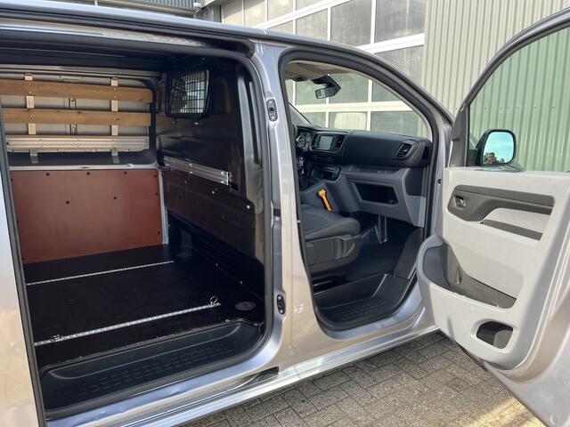 Peugeot EXPERT 1.5 BlueHDI Marge BTW en BPM vrij!! Airco Cruise controle Navigatiesysteem 2-Persoons Parkeerhulp achter Apple carplay 1e eigenaar Euro 6 Bpm en Btw vrij voor particulier gebruik !!