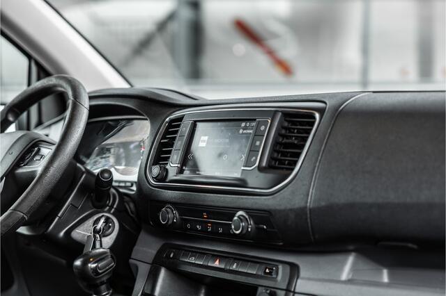 Peugeot EXPERT 2.0 BlueHDI L2 Premium | CarPlay | Navigatie | 3-Zitter | Cruise control | Airco | Nieuwe APK | Orig. NL Auto | L2H1 | Lang