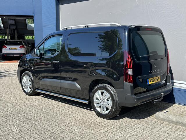 Peugeot PARTNER 1.5 BlueHDi 100 S&S L1 Bijzonder Nette Partner | Side-Bars | Dakrails | Trekhaak | Led-Koplampen | 17 inch LM- Velgen | Touch screen met Apple Carplay | Zijschuifdeur | Airco | Cruise Control |