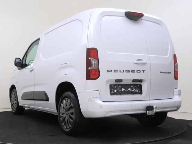 Peugeot PARTNER 1.5 BlueHDi 130 EAT8 S&S L1 AUTOMAAT | Camera | Betimmering | Navigatie + TREKHAAK !!! 3 zitplaatsen