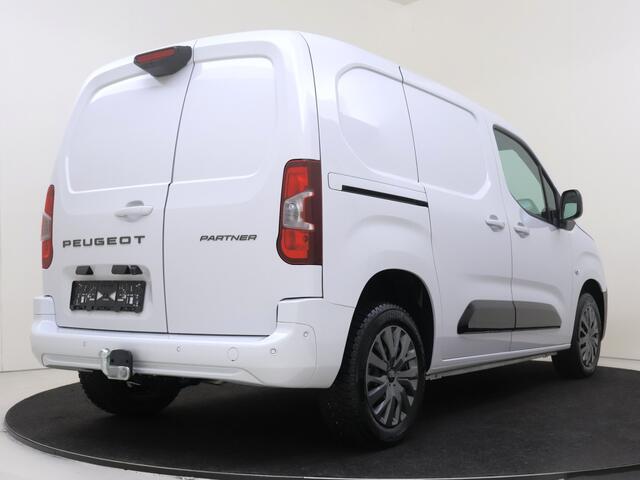 Peugeot PARTNER 1.5 BlueHDi 130 EAT8 S&S L1 AUTOMAAT | Camera | Betimmering | Navigatie + TREKHAAK !!! 3 zitplaatsen