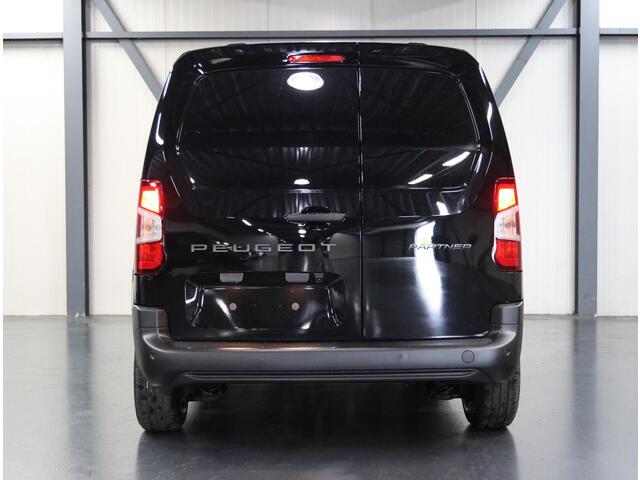 Peugeot PARTNER 1.5 BlueHDi 100PK S&S L1 | Incl. ¤1.903,- korting! | AppleCarPlay/AndroidAuto | Camera | Cruise Control | Airco | Parkeersensoren | DAB Radio | Navigatie |