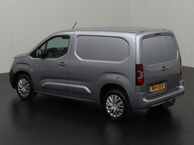 Peugeot PARTNER 1.5BlueHDI 130PK Automaat Premium | Navigatie | 3-Persoons | Trekhaak | Airco | Cruise