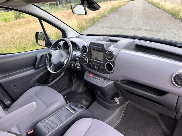 Peugeot PARTNER 122 1.6 BlueHDi 100 L2 Premium Pack S&S Automaat| Trekhaak| Navi