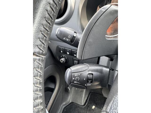 Peugeot PARTNER 122 1.6 BlueHDi 100 L2 Premium Pack S&S Automaat| Trekhaak| Navi
