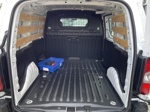 Peugeot PARTNER 1.2 PureTech Premium / benzine grijs kenteken / vaste prijs rijklaar ¤ 13.450 ex btw / airco / cruise control / schuifdeur / navigatie / armsteun / euro 6 / lease vanaf ¤ 227