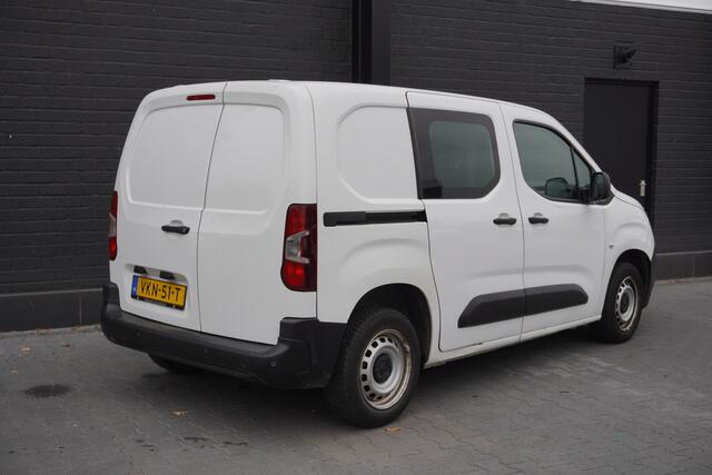 Peugeot PARTNER 1.2 110PK Benzine - Airco - Navi - Cruise - ¤ 10.950,- Excl.