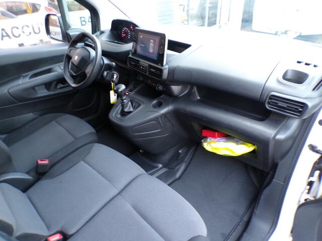 Peugeot PARTNER 1.2 Benzine PureTech AIRCO,PDC,3 ZIT,NAVI,GOEDE STAAT!