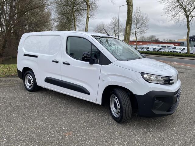 Peugeot PARTNER e-Partner L2 50 kWh 136pk | 8 jaar garantie | NAVI | Multimedia | Apple Carplay | Android Auto | Achteruitrijcamera | Parkeersensoren voor en achter | Dode hoek detectie | Surround view | Licht- en regensensor | Mistlampen | Stuurwielbediening | Digital c