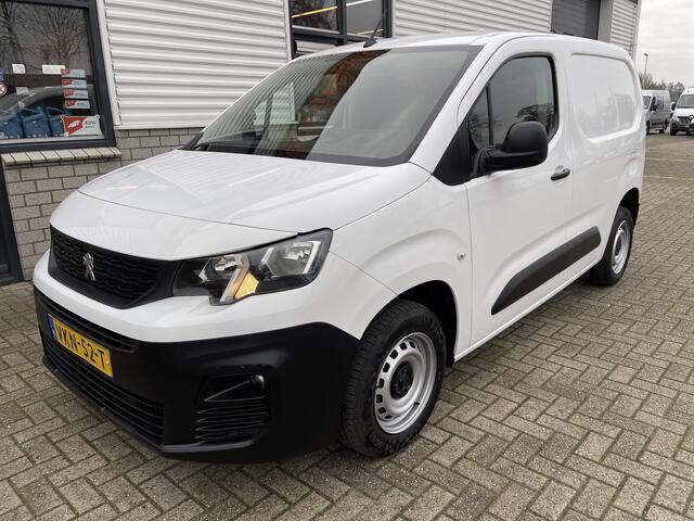 Peugeot PARTNER 1.2 PureTech Premium benzine grijs kenteken / originele Nederlandse bus / lease vanaf ¤ 201 / zakelijk bpm vrij / vaste prijs rijklaar ¤ 11.950 ex btw / airco / cruise / navigatie