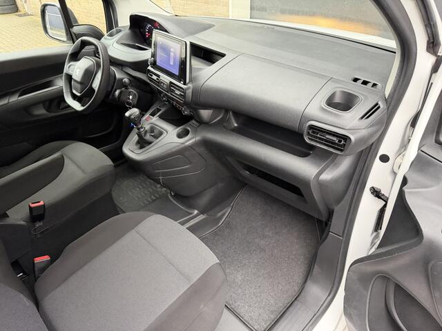 Peugeot PARTNER 1.2 PureTech 111PK Benzine Premium CarPlay/cruice control/navi