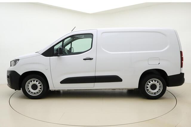 Peugeot PARTNER 1.5 BlueHDi 130pk S&S L2 | Trekhaak | Navigatie | Airco | Parkeercamera/-sensoren | Apple Carplay/Android Auto | Erg netjes!! |