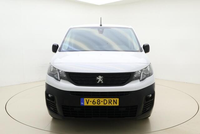 Peugeot PARTNER 1.5 BlueHDi 130pk S&S L2 | Trekhaak | Navigatie | Airco | Parkeercamera/-sensoren | Apple Carplay/Android Auto | Erg netjes!! |
