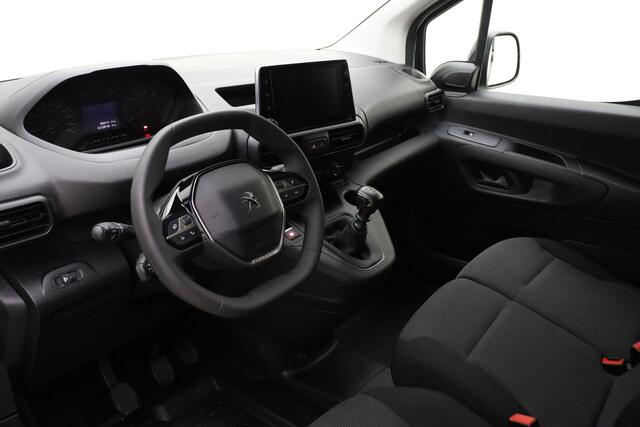 Peugeot PARTNER 1.5 BlueHDi 130pk S&S L2 | Trekhaak | Navigatie | Airco | Parkeercamera/-sensoren | Apple Carplay/Android Auto | Erg netjes!! |